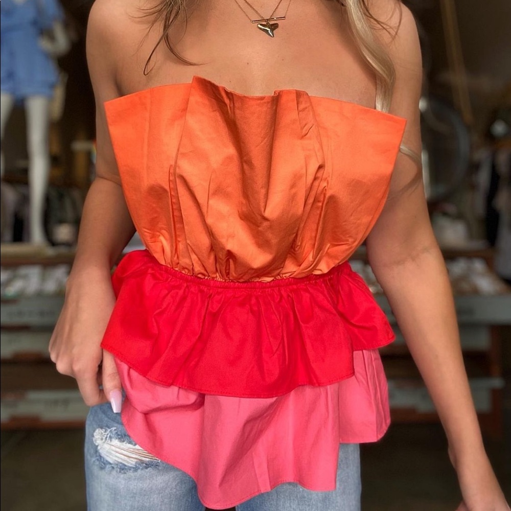 DO+BE Tiered Strapless Top